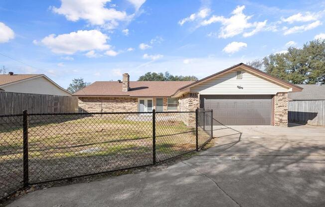 4 beds, 2 baths, 2,019 sqft, $2,450