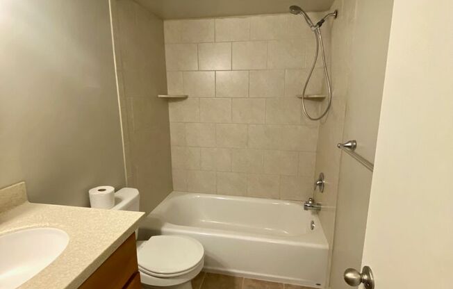 Studio, 1 bath, 351 sqft, $1,200, Unit Unit 100