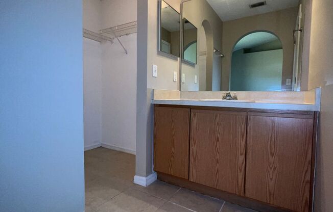 Nicely-Maintained 3/2 Home in Azalea Park