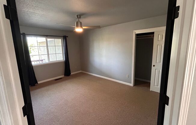 3 beds, 2 baths, $2,600