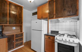 1 bed, 1 bath, $1,425, Unit 33-3B