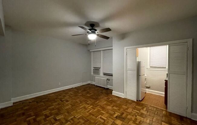 Studio, 1 bath, 300 sqft, $1,700, Unit 602