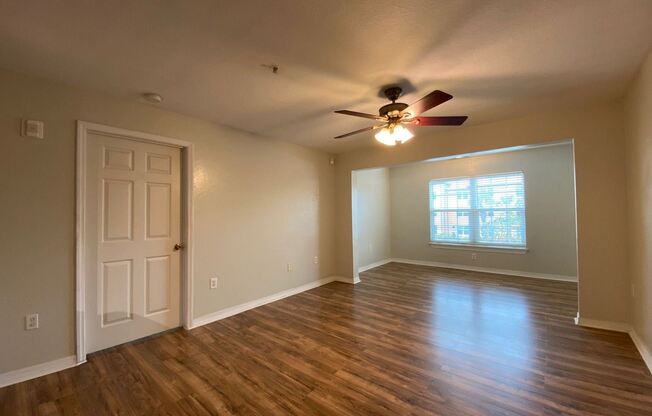 5471 Vineland Road, unit 7203