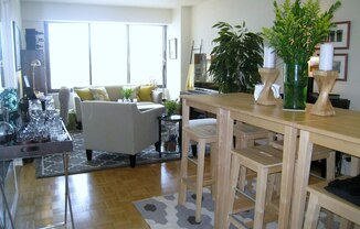 1 bed, 1 bath, $4,300, Unit 21C