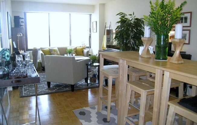 1 bed, 1 bath, $4,300, Unit 21C