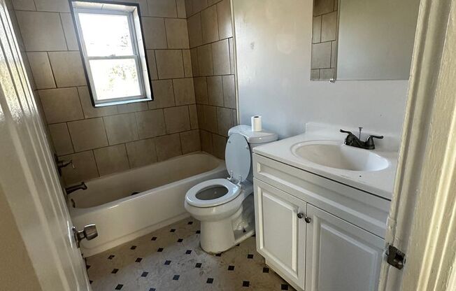 Beautiful newly renovated home near Johns Hopkins, University of Maryland and Peabody Institute