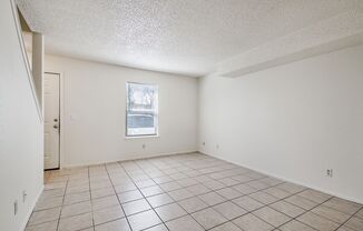 2 beds, 1.5 baths, 1,000 sqft, $1,025, Unit 1040