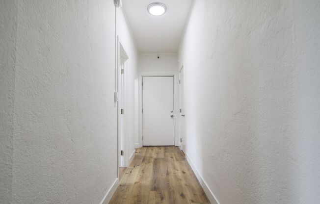 1 bed, 1 bath, 550 sqft, $1,725, Unit 302