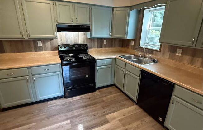 4121 WHISTLERS WAY
