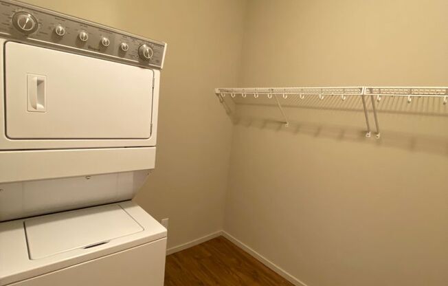 1 bed, 1 bath, 718 sqft, $1,200, Unit 155