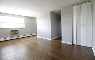 1 bed, 1 bath, 650 sqft, $1,345, Unit 19