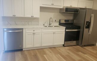 2 beds, 1 bath, 900 sqft, $2,475, Unit A