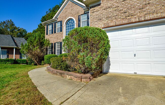 Beautiful Five Bedroom Home located in Ballantyne!