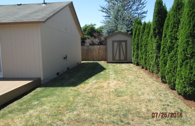 3 beds, 2 baths, $2,195