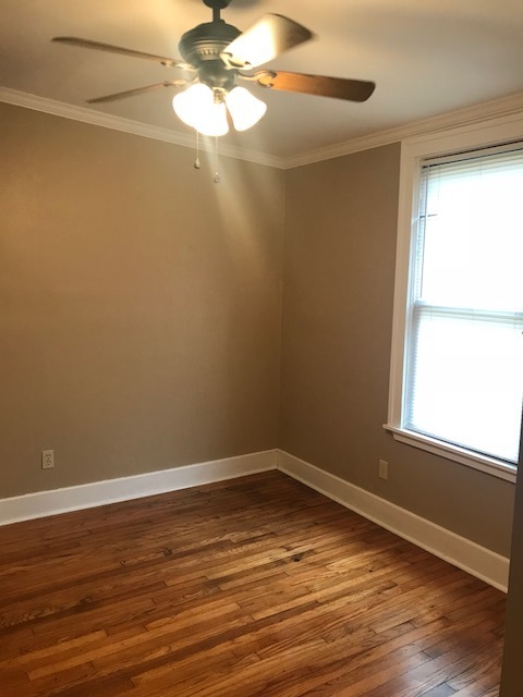 3 beds, 2 baths, $1,400