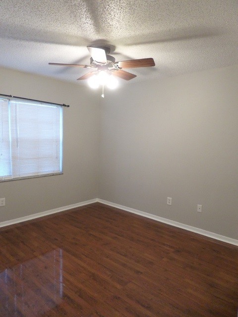 2 beds, 1 bath, $1,695