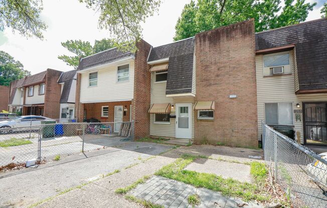 Bright, Clean, and Move-In Ready Townhome