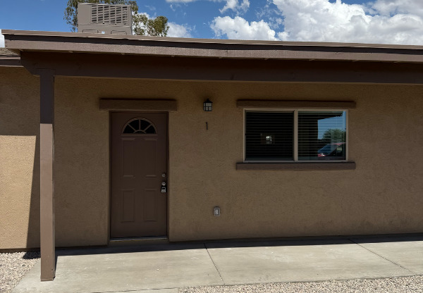 729 E 35 ST