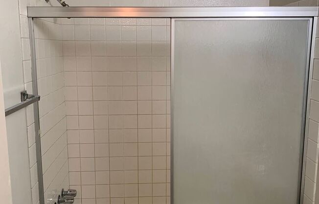 2 beds, 1 bath, $1,245, Unit Unit A2