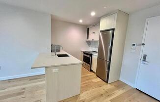1 bed, 1 bath, $5,200, Unit 6-H