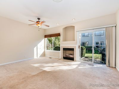 1086 PARKHILL CIR