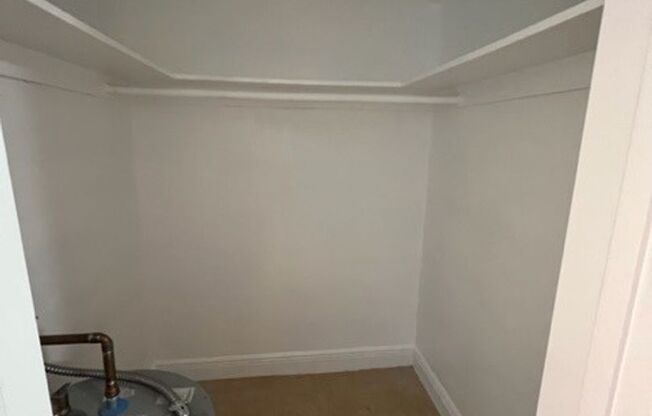 1 bed, 1 bath, $1,595, Unit 215