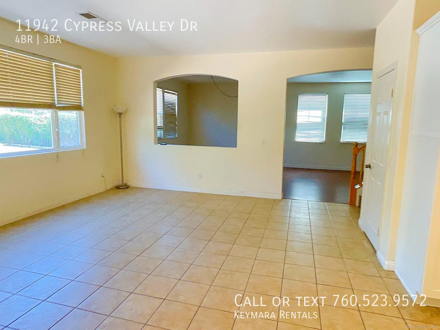 11942 CYPRESS VLY