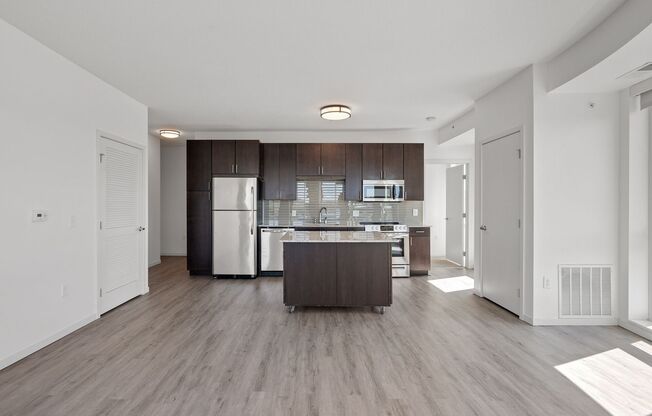 2 beds, 2 baths, 1,015 sqft, $2,555, Unit 309