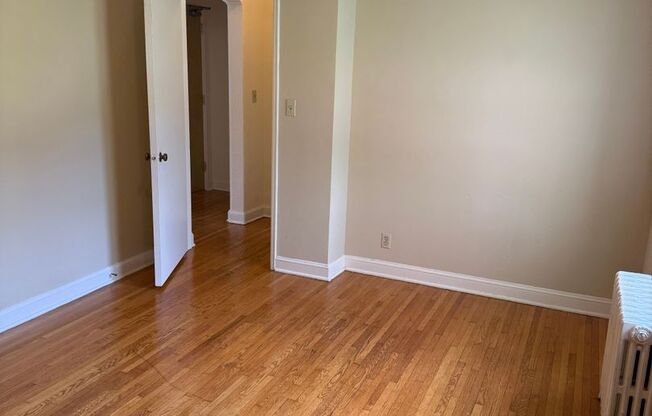 2 beds, 1 bath, 753 sqft, $1,409, Unit 208