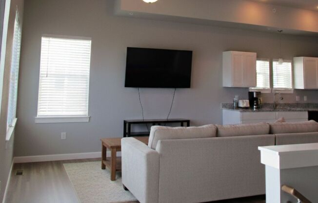 1 bed, 1 bath, 786 sqft, $1,495, Unit 1810-201