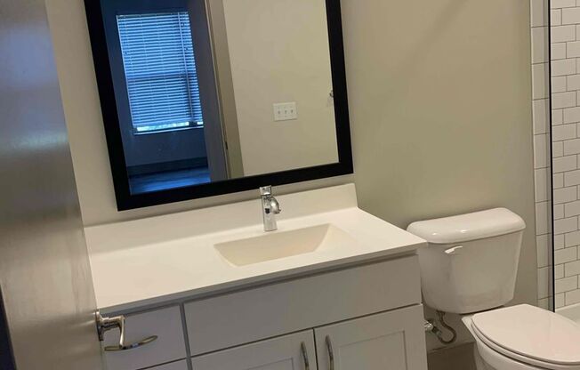 2 beds, 2 baths, 1,050 sqft, $2,055, Unit 3250-303
