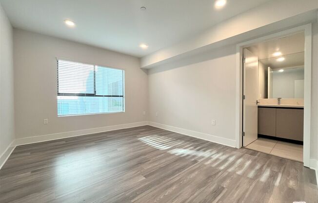 5030 Rosewood Ave Apt 206