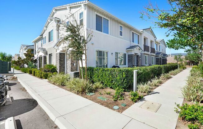 2 Bedroom, 2.5 Bath Two-Story Condominium Available for Lease in Fontana, California!