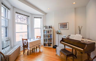 165 W MENOMONEE ST