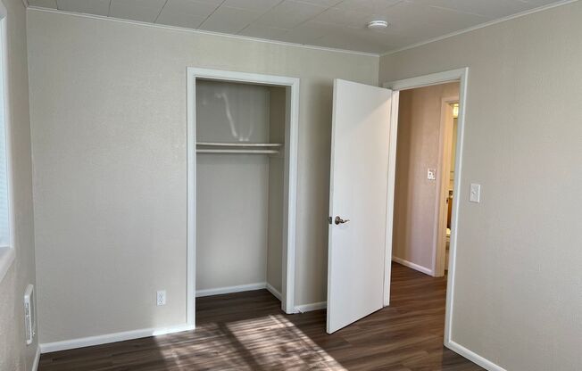 2 beds, 1 bath, $1,595