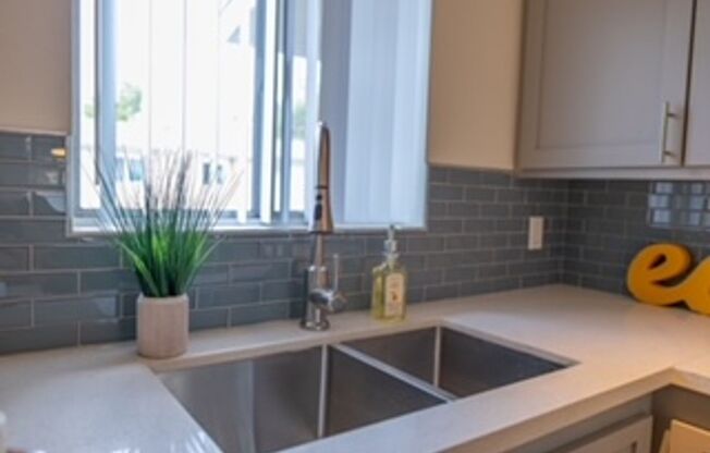 1 bed, 1 bath, 800 sqft, $2,245, Unit #48