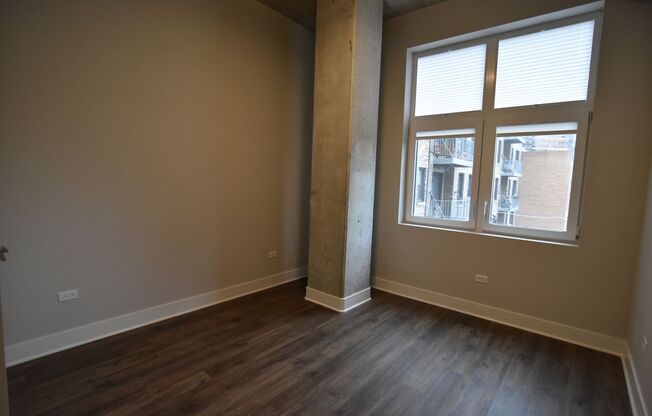 2 beds, 2 baths, 976 sqft, $4,175, Unit 3833-317