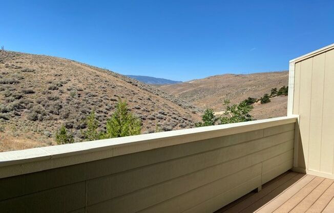 3 beds, 2.5 baths, $2,300