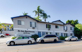 De Luz Apartments