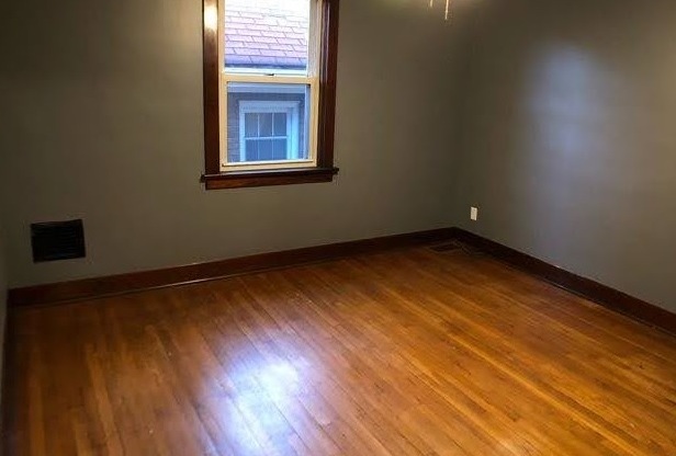 121 E MEYERS ST