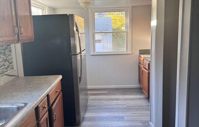 3 beds, 1 bath, $1,350