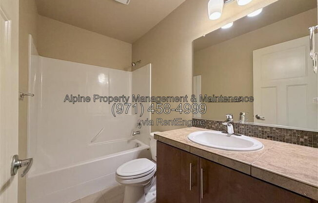 4 beds, 3.5 baths, 1,950 sqft, $2,600