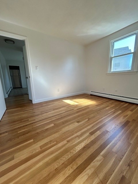 2 beds, 1 bath, 850 sqft, $3,000, Unit 224