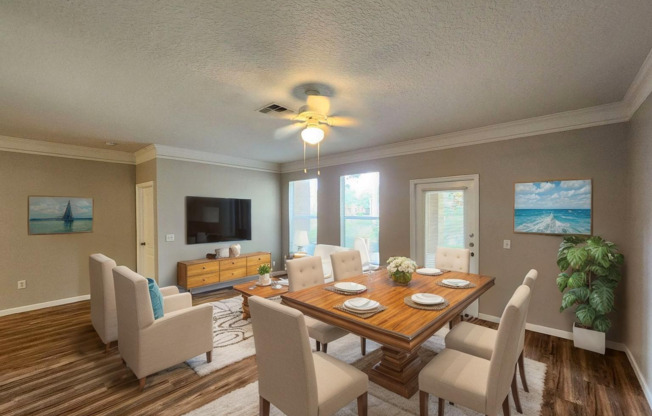 BEAUTIFUL LAKE VIEW 2 bedroom apartment close to Disney!
