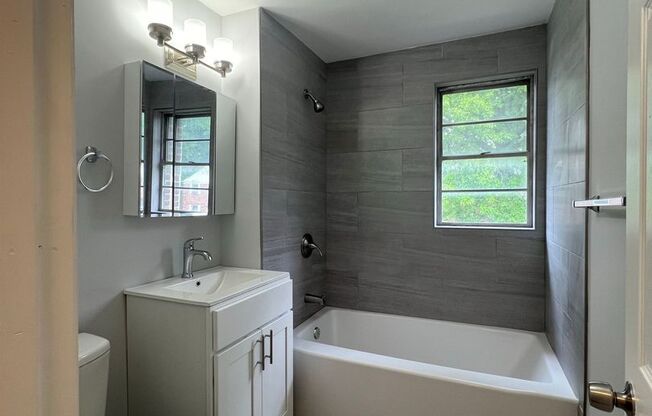 1 bed, 1 bath, 600 sqft, $1,850, Unit E-14