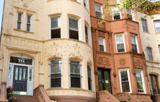 896 PARK PL