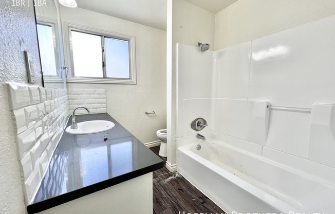 1 bed, 1 bath, $1,795