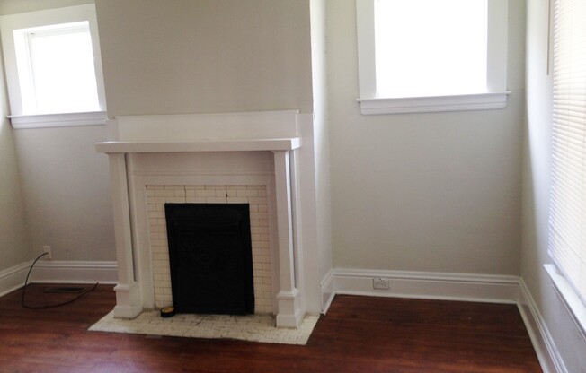 3 beds, 1 bath, $2,200