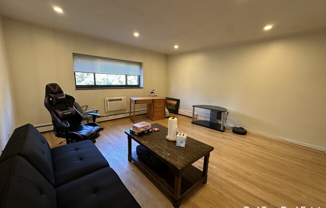 15 WALLBRIDGE