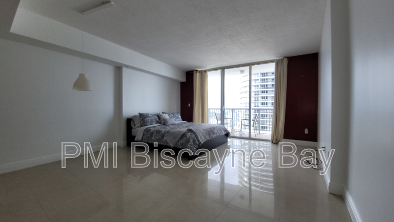 1750 N Bayshore Dr